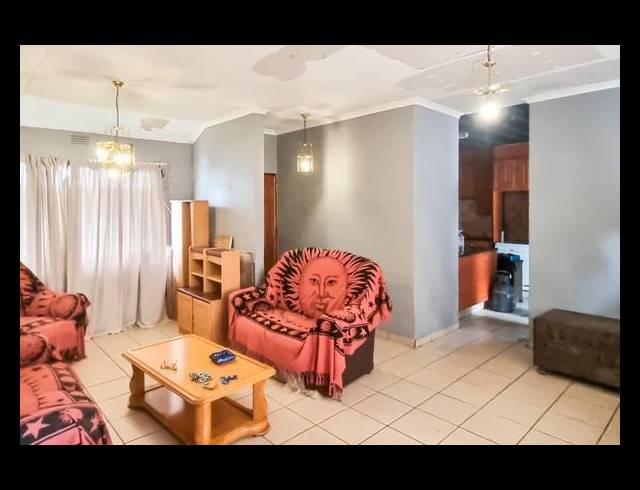 4 BEDROOM HOUSE FOR SALE IN BEYERS PARK